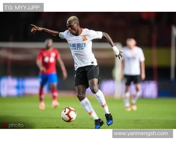 武汉篮球队在精英赛中以85分高居积分榜首位展现强劲实力