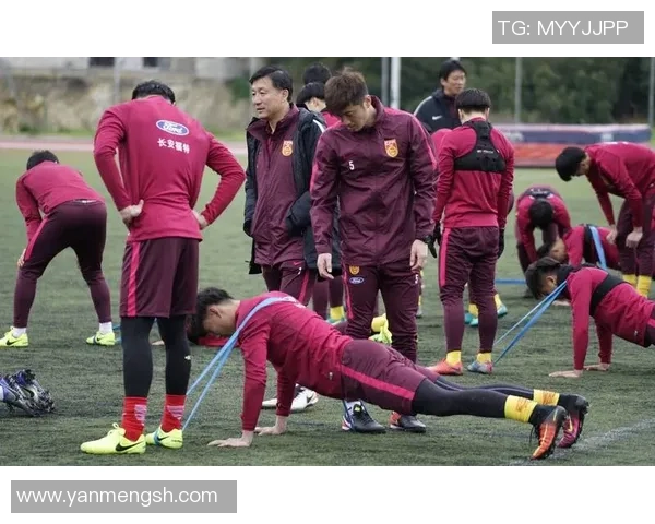 足球明星运动视频揭秘他们训练背后的辛酸与荣耀瞬间