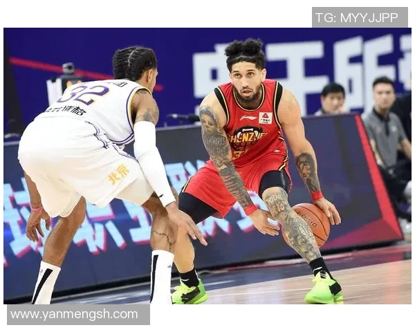 深圳篮球队在城市联赛中以74分高居积分榜首位展现强大实力 深圳篮球队在城市联赛中以74分高居积分榜首位展现强大实力